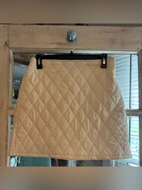 The Copper Closet | Quilted Puffer Cream Skirt